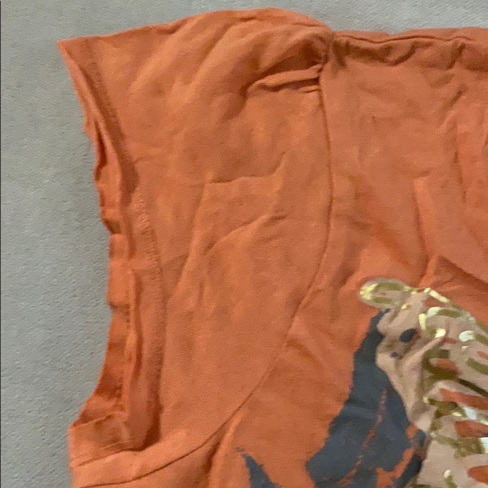 Calvin Klein Tee - Picture 5 of 7